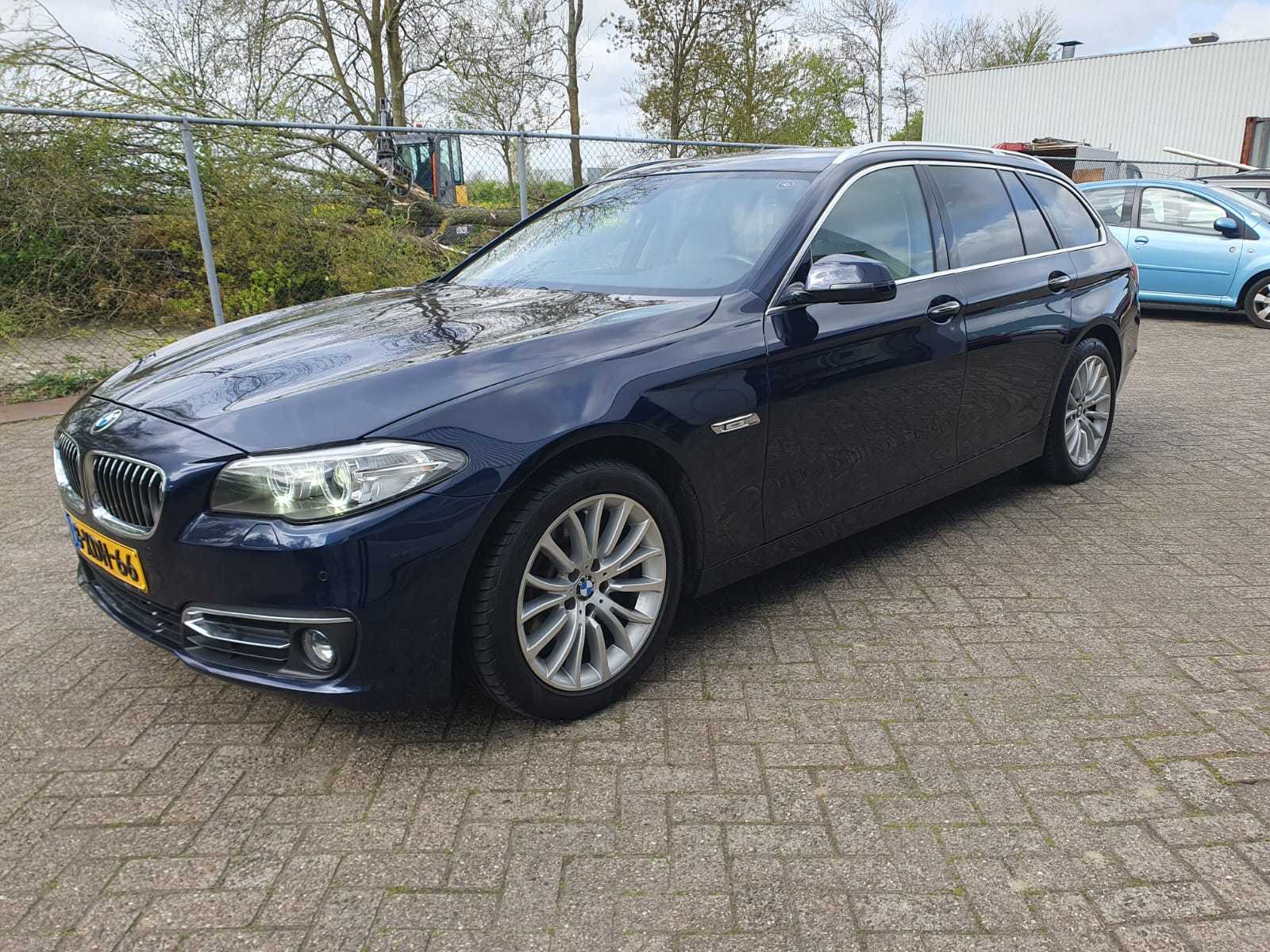 BMW 520i Touring Luxury Edition Automatic transmission; 8-XDH-66