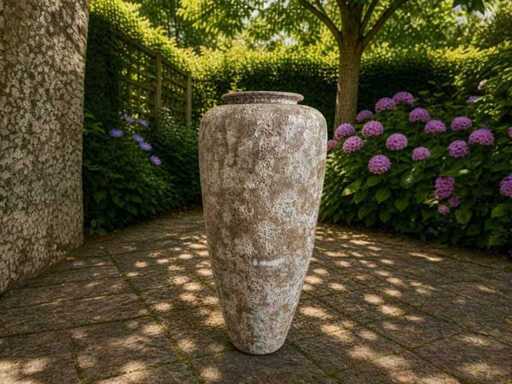 Flower pot