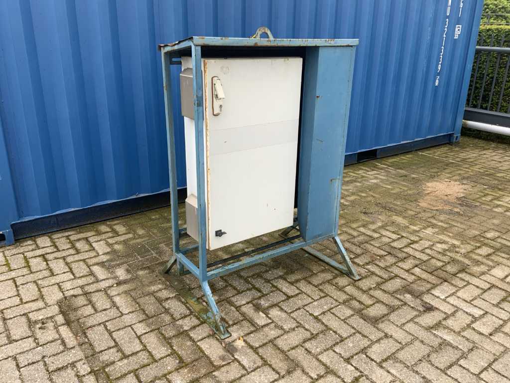 Distribution box with time delay for dewatering pumps