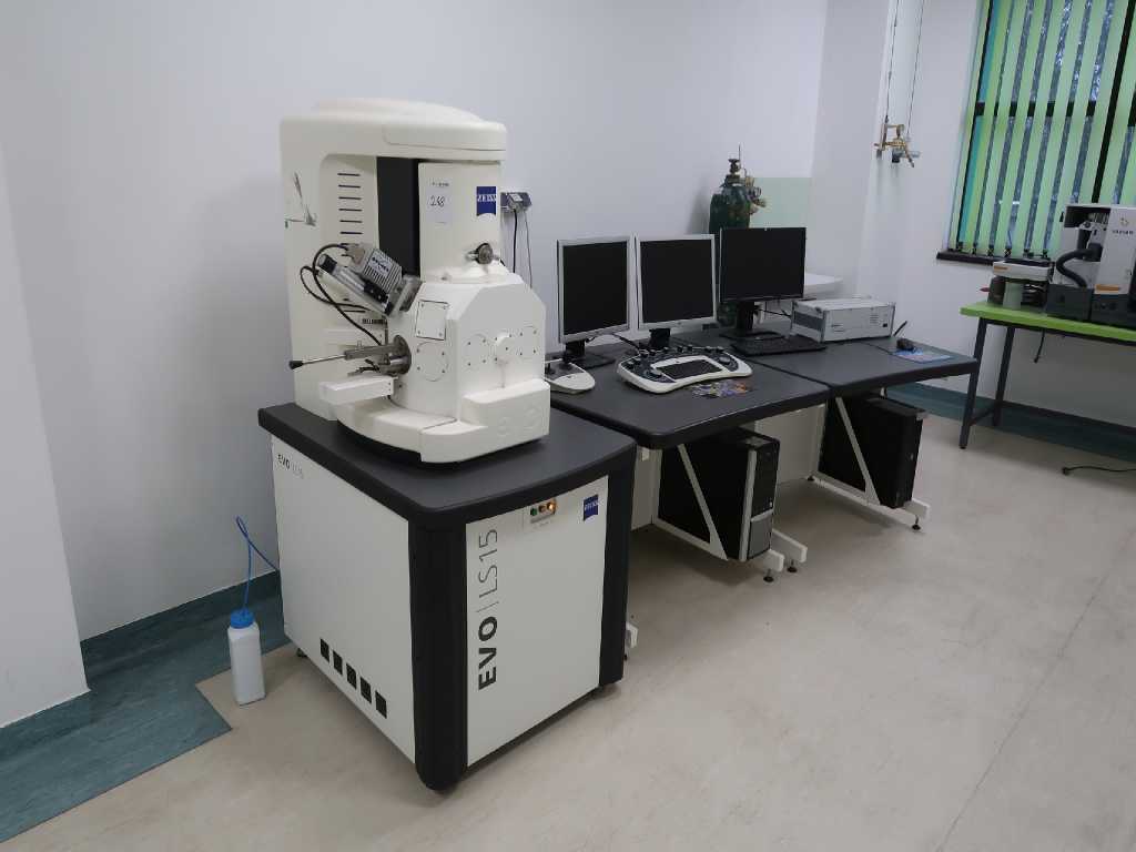Zeiss - EVO LS15 - Rasterelektronenmikroskop