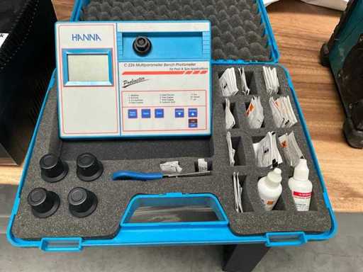 Photomètre multiparamètre à établi Hanna C226 Compteur mobile de piscine Eau