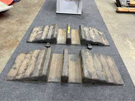 Hose bridge 2-piece – heavy-duty version for firefighting operations