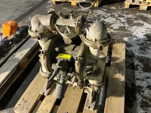 Pompe à membrane Warren Rupp Sandpiper