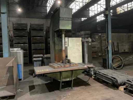 1980 Vremac Pressa idraulica