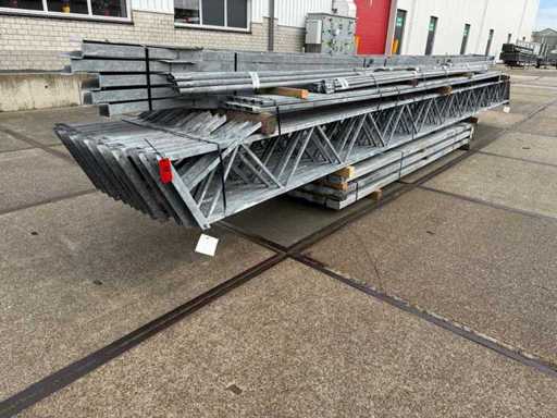 Steel construction 12.80 x 32.00 meters (410m2)