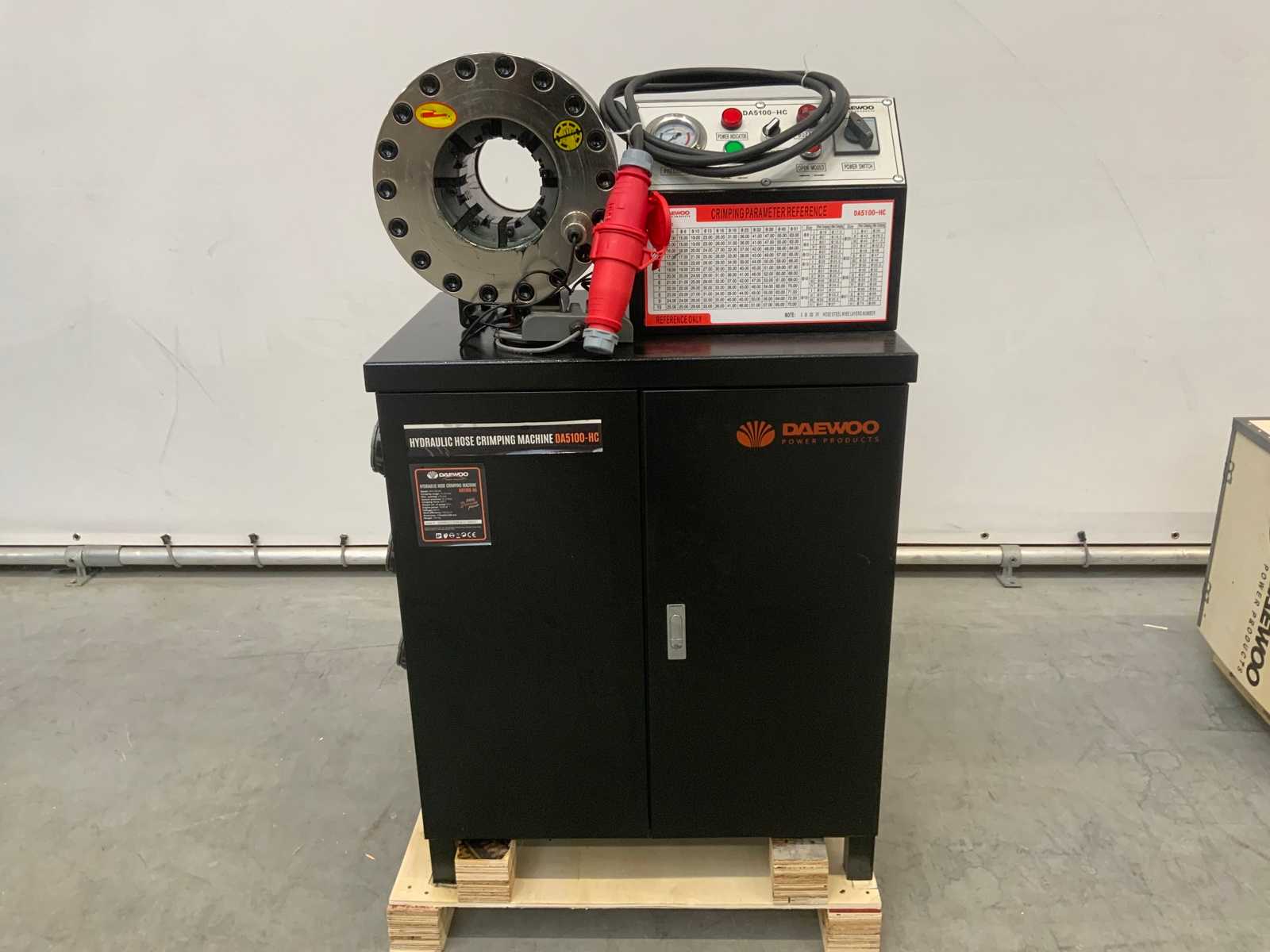 Daewoo DA5100-HC Hydraulic Hose Press