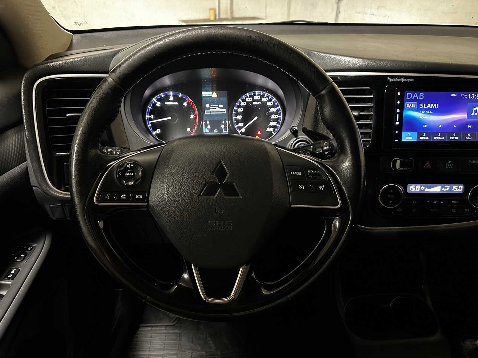 Mitsubishi Outlander 150pk 2016 (Origineel-NL), VZ-564-V