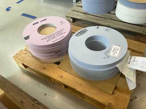 Grinding wheels