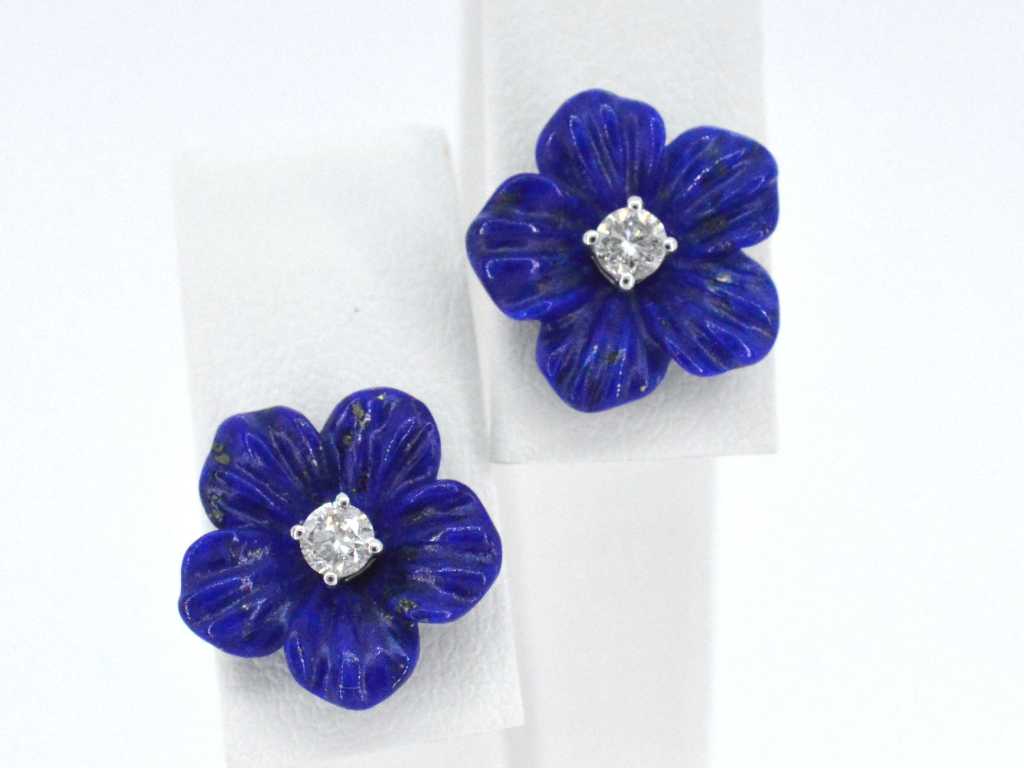 White gold earrings 0.18 carat with blue noble flower and large diamonds