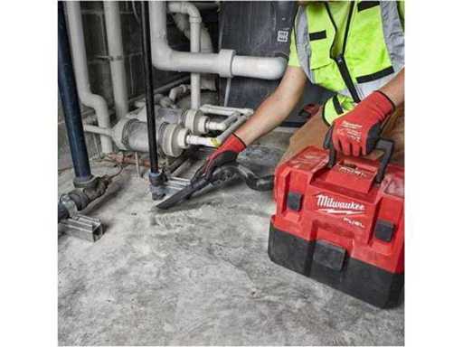 Milwaukee M12 FUEL Industrial battery wet/dry vacuum cleaner (7x)