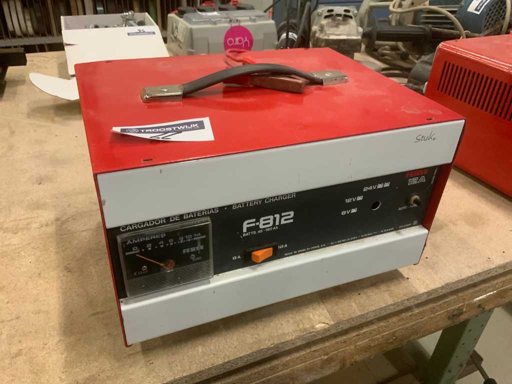 Cargador de Baterias F-812 Chargeur de batterie