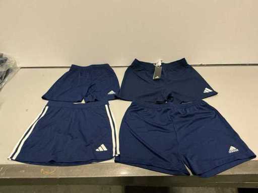 Partij diverse Adidas shorts/skorts (136x)