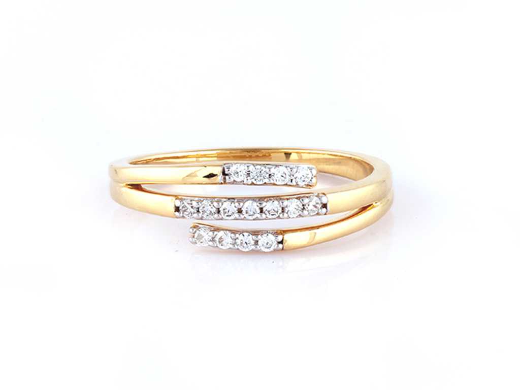 18 KT Yellow gold Ring with Natural Diamond