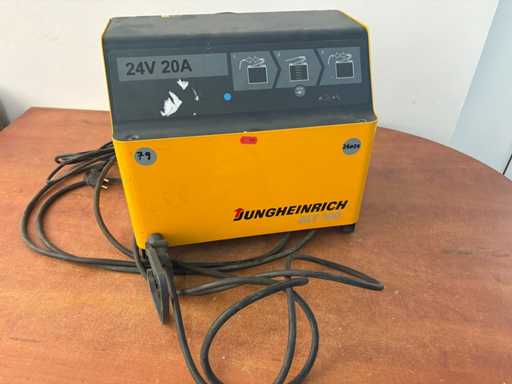 Încărcătoare de baterii JUNGHEINRICH SLT100