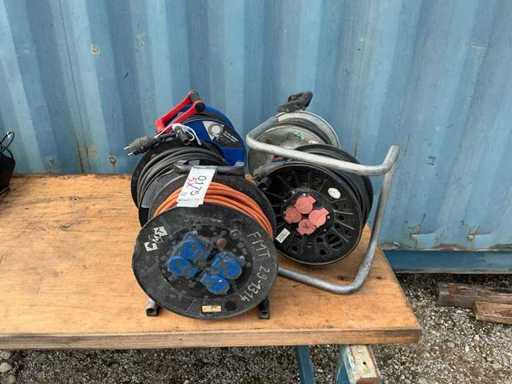 Drum and extension cord (5x)