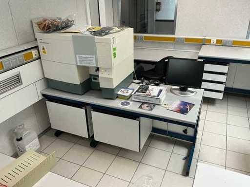 BD FACSBalibur BD HTS Flowcytometer