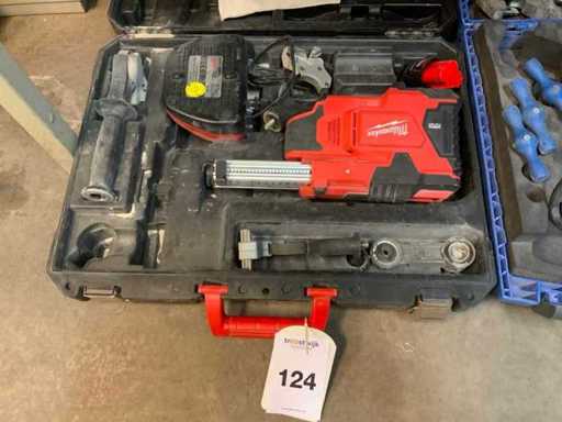 Milwaukee M12 Battery dust extraction system