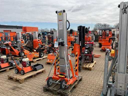 2019 Sumner Manufacturing 2118 Levage de matériaux/levage en canal