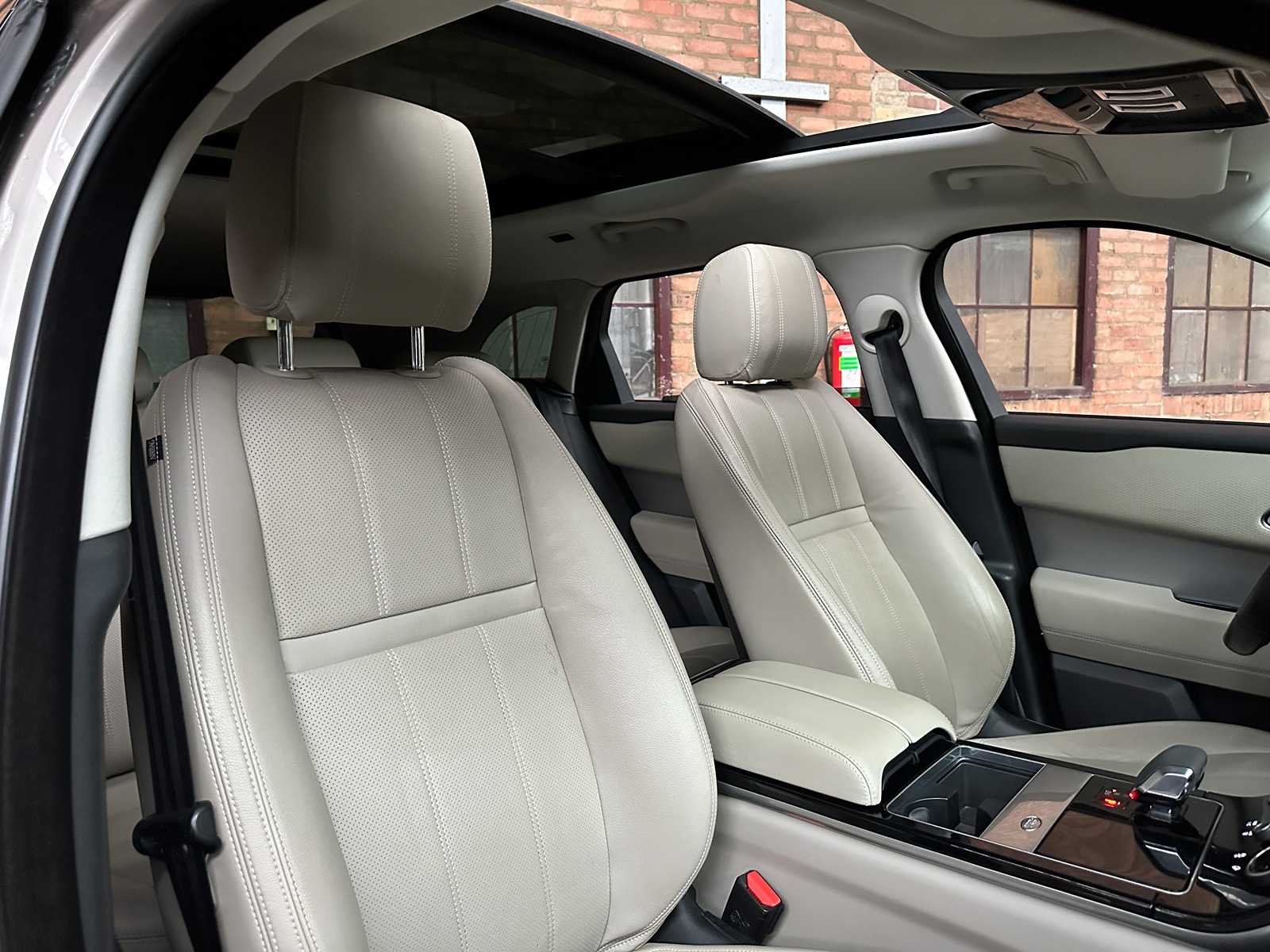 Land Rover Range Rover Velar 2.0 P400e R-Dynamic HSE 300pk 2021 (Origineel-NL), L-870-KS