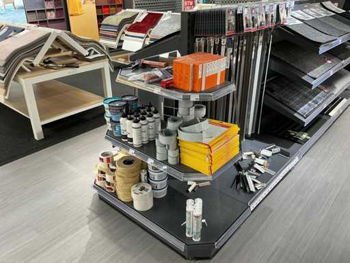 Porcja artykułów i akcesoriów do pielęgnacji podłóg