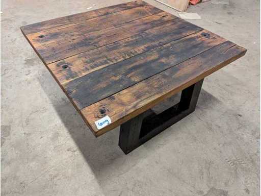 Tavolino da caffè in quercia recuperata 95x95cm