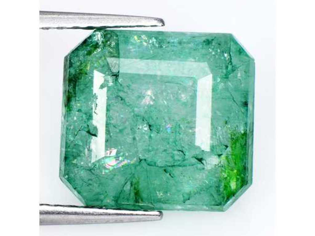 Natural Beryl (Green - Emerald type) 5.12 Carat