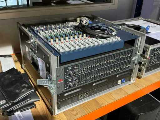 Console de mixage Soundcraft Signature 12 avec égaliseur