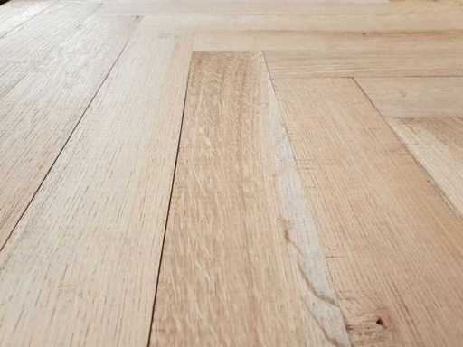 64,20 m² Massief eiken visgraatparket 16mm