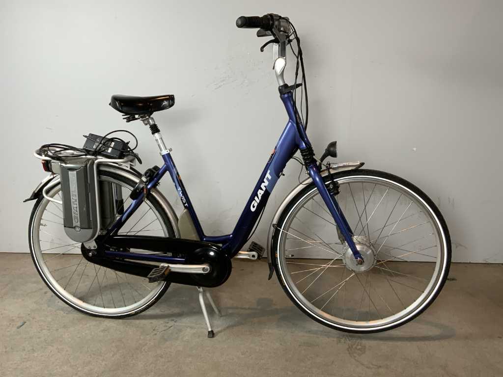 Giant twist sales 2.1 electric bike