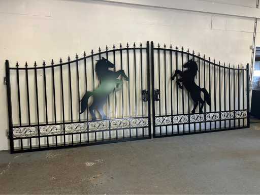 2025 Rhino-Cross-Gates 433 cm Pferdestil-Eingangstor