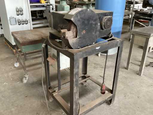 Electric hand grinder