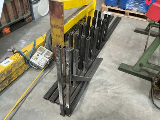 Steel support arms (4x)