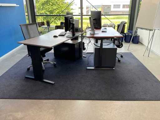 Desk with office chair and drawer unit (2x)