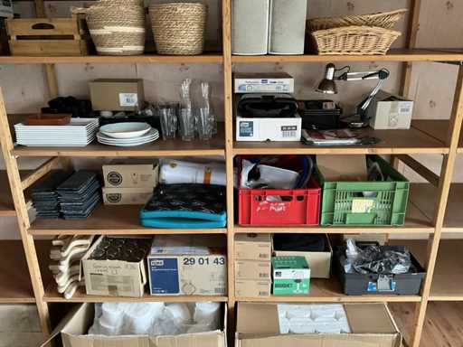 Lot de fournitures de restauration