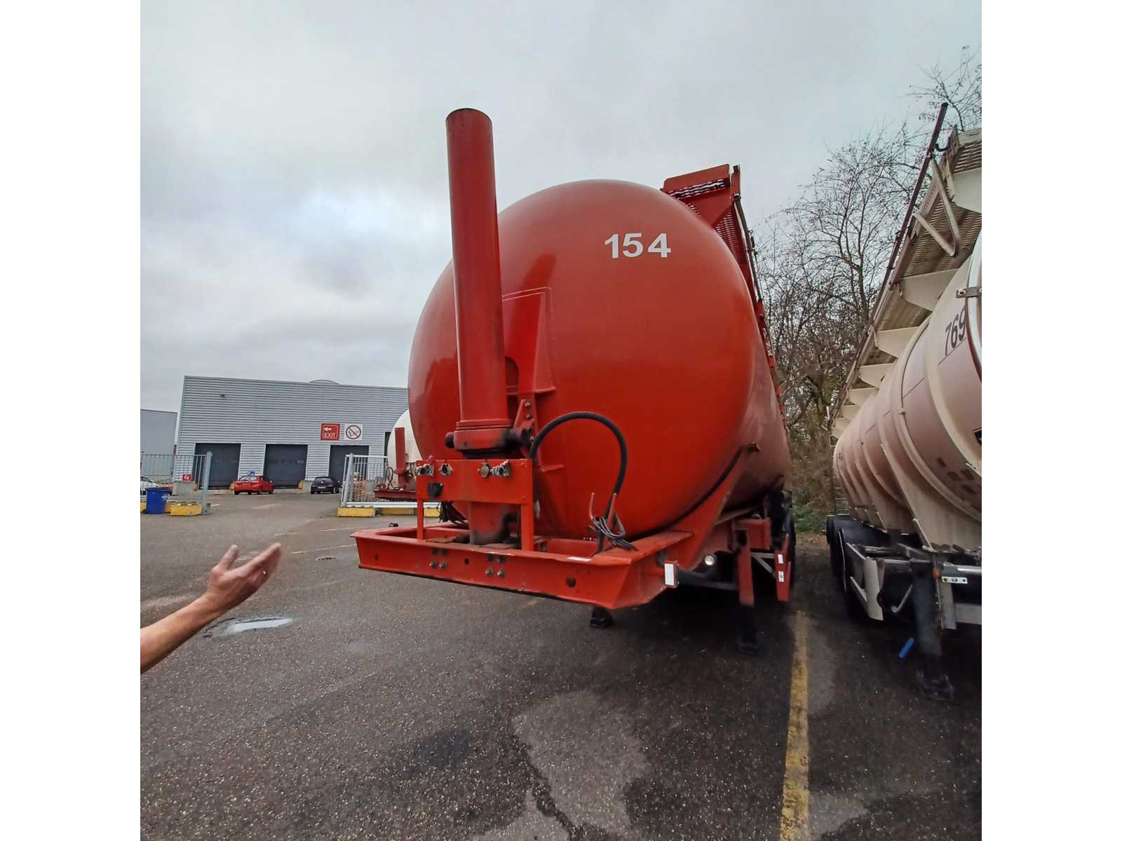 Silo Semi-trailer (75165-155)