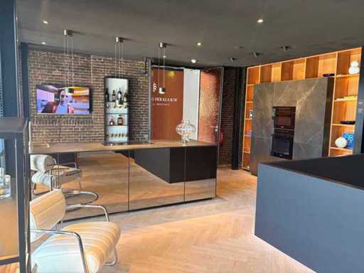 (Showroom) kitchens and appliances