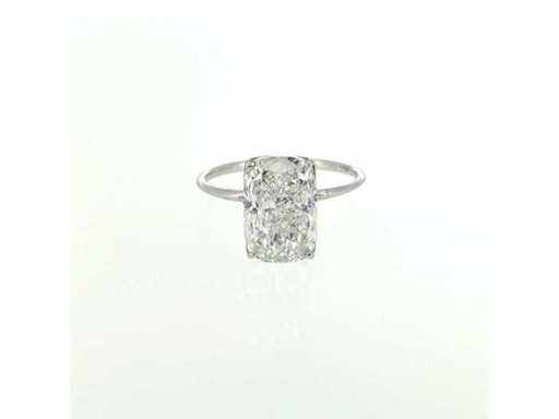 14 Karaat witgouden ring met 4,03 ct. diamant