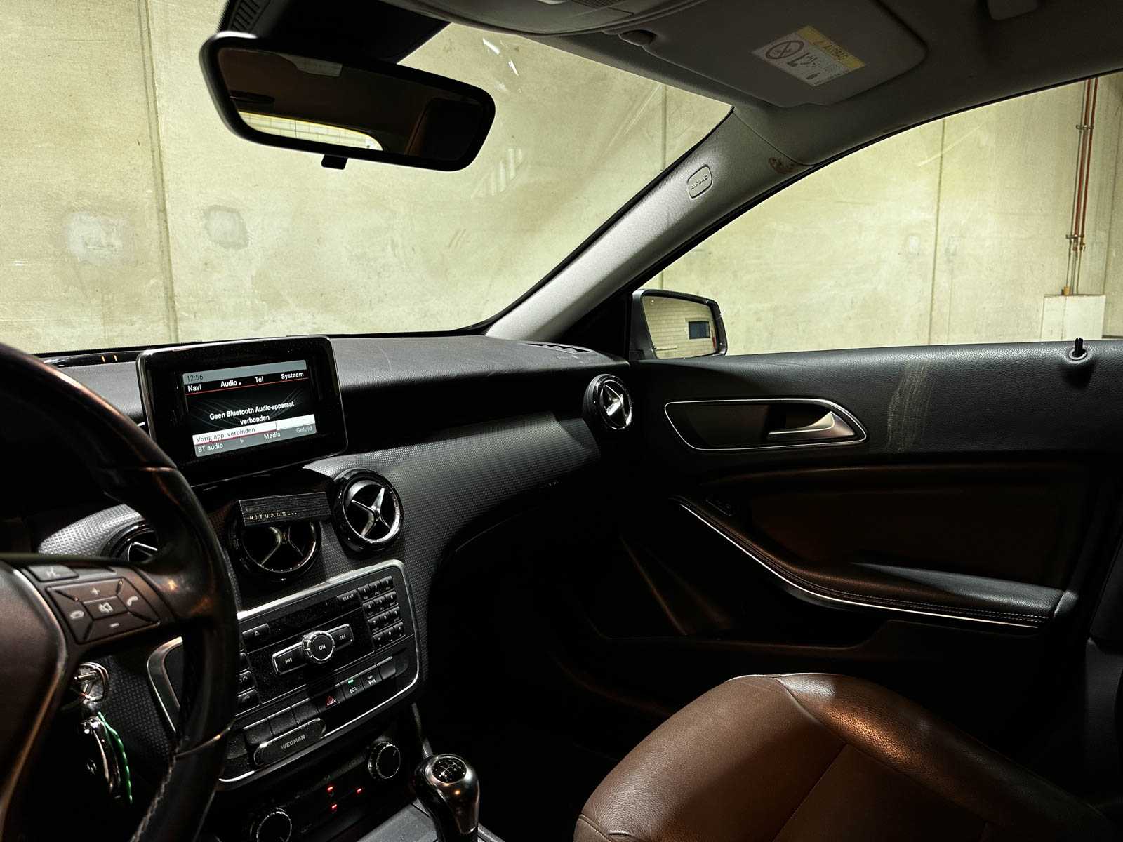 Mercedes-Benz A180 4U3 A-klasse 121pk 2013 (Origineel-NL), 8-SRR-41