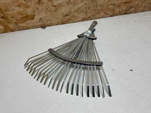 Adjustable Lawn Rake (4x)