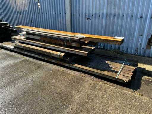 Série de divers bois de jardin