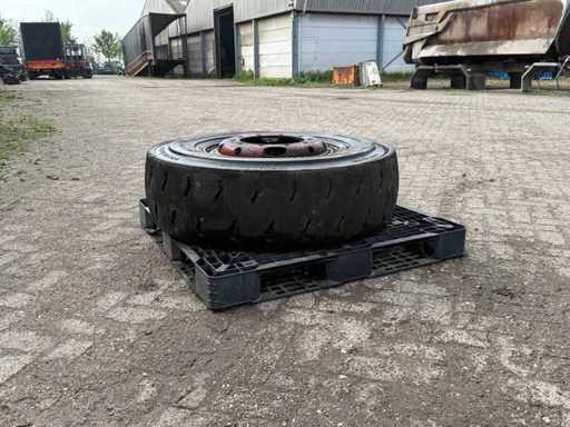 Hauler-LT - Wide Wall - Tire 12.00-20