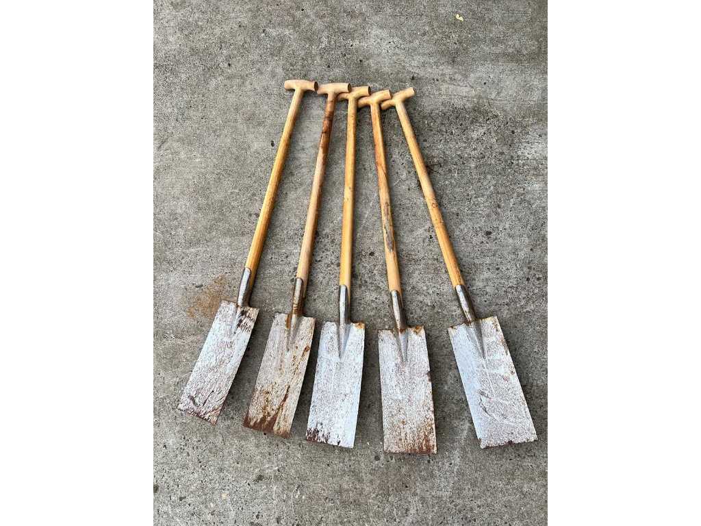 5 Shovels