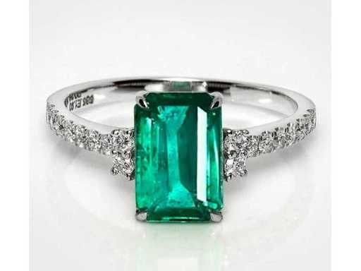Bague de luxe en émeraude vert Zambia naturel 2,14 carats