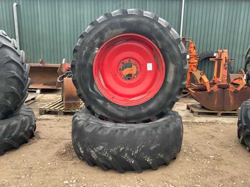 Pneumatique Michelin XM 108 avec jante (2x)