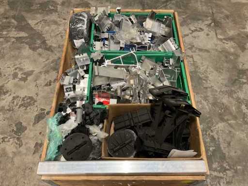 Lotto di accessori per il montaggio dei pannelli solari