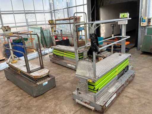 Scissor lift (4x)