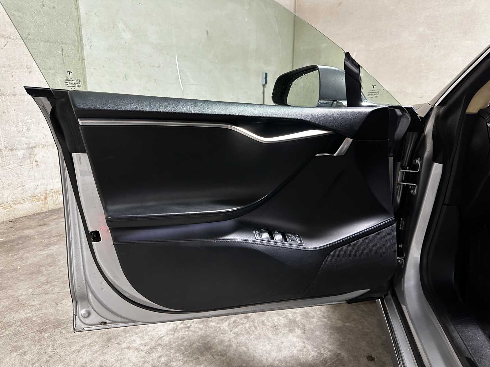 Tesla Model S 85 Performance 421pk 2013 (Origineel-NL) Free Supercharge, 4-SFN-37