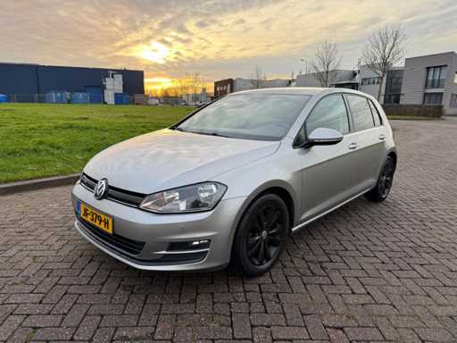 Volkswagen Golf 1.0 TSI Business Edition, JF-379-H