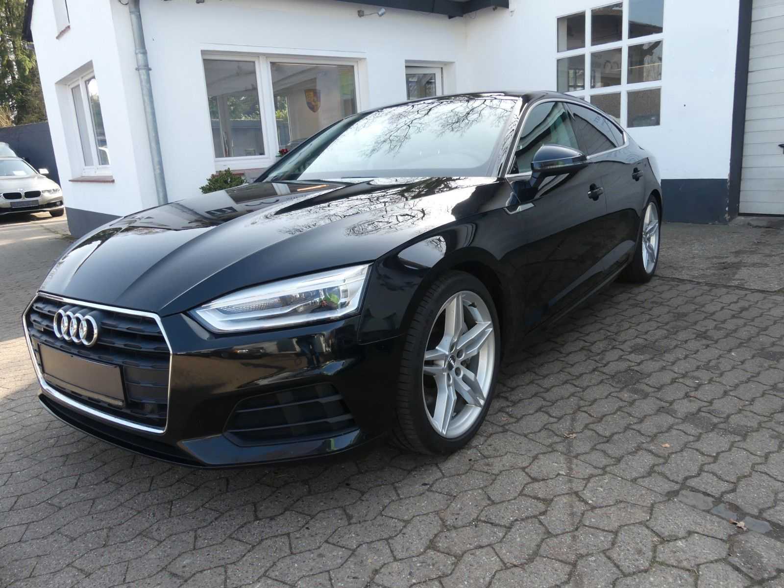 Audi A5 Sportback quattro (2017) z automatyczną skrzynią biegów