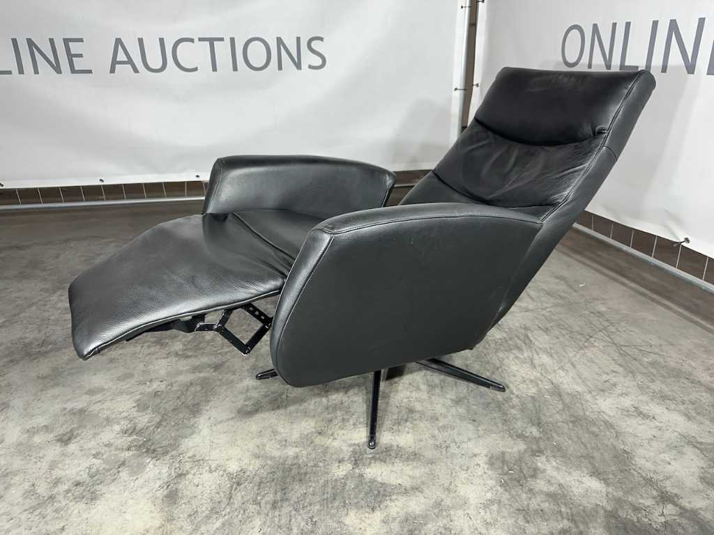 Hjort Knudsen - Recliner, black leather, size M, electrically adjustable